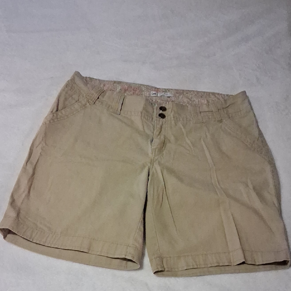 Lee Tan Bermudas Cotton Blend Shorts